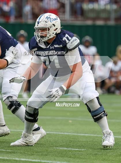 Thumbnail 1 in Walnut Grove vs. Argyle (UIL 5A D2 Football Regional) photogallery.