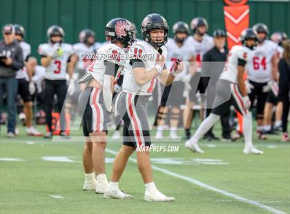 Thumbnail 2 in Walnut Grove vs. Argyle (UIL 5A D2 Football Regional) photogallery.