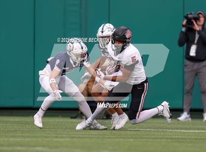 Thumbnail 3 in Walnut Grove vs. Argyle (UIL 5A D2 Football Regional) photogallery.