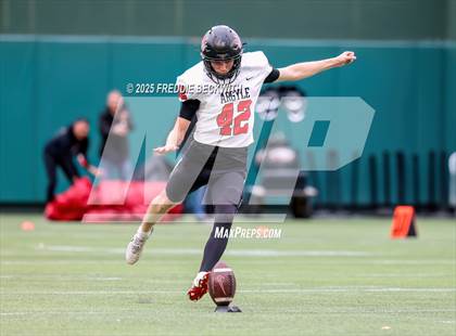 Thumbnail 1 in Walnut Grove vs. Argyle (UIL 5A D2 Football Regional) photogallery.
