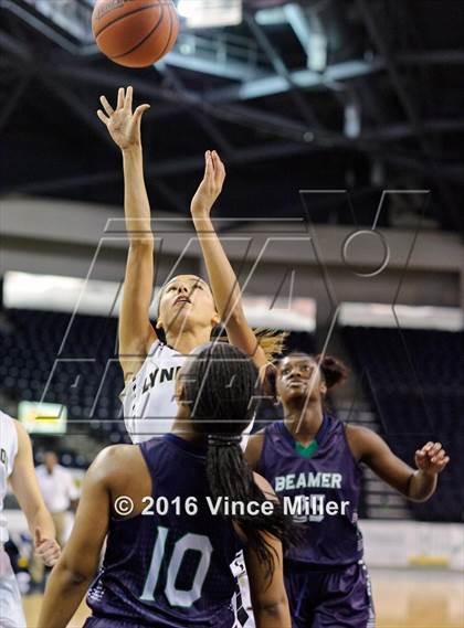 Thumbnail 1 in Lynnwood vs. Beamer photogallery.