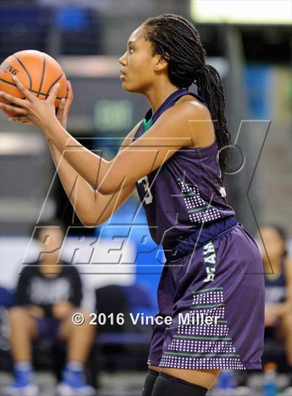 Thumbnail 3 in Lynnwood vs. Beamer photogallery.