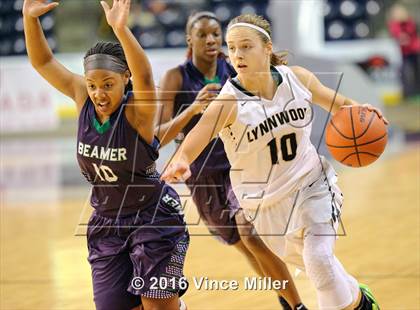 Thumbnail 1 in Lynnwood vs. Beamer photogallery.
