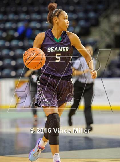 Thumbnail 3 in Lynnwood vs. Beamer photogallery.