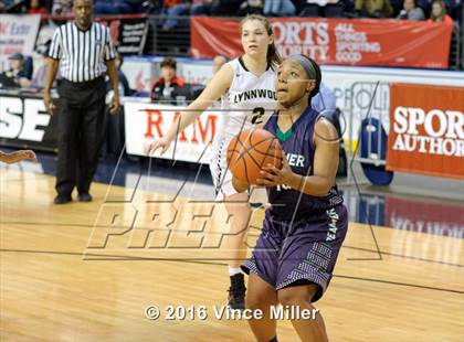 Thumbnail 3 in Lynnwood vs. Beamer photogallery.