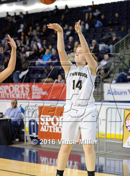 Thumbnail 2 in Lynnwood vs. Beamer photogallery.