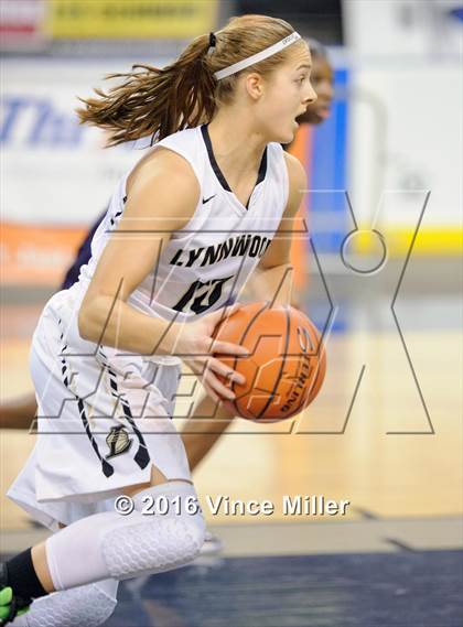 Thumbnail 3 in Lynnwood vs. Beamer photogallery.
