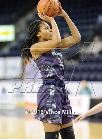 Thumbnail 2 in Lynnwood vs. Beamer photogallery.