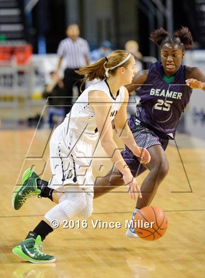 Thumbnail 3 in Lynnwood vs. Beamer photogallery.