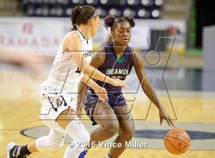 Thumbnail 1 in Lynnwood vs. Beamer photogallery.