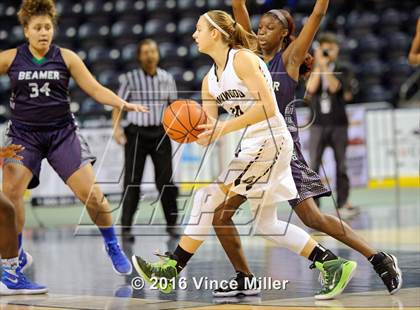 Thumbnail 2 in Lynnwood vs. Beamer photogallery.