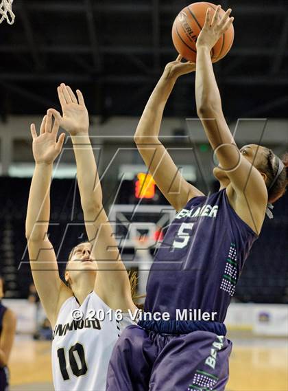 Thumbnail 2 in Lynnwood vs. Beamer photogallery.