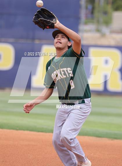 Thumbnail 1 in Lincoln vs. Palo Verde Valley (CIF SDS D5 Final) photogallery.