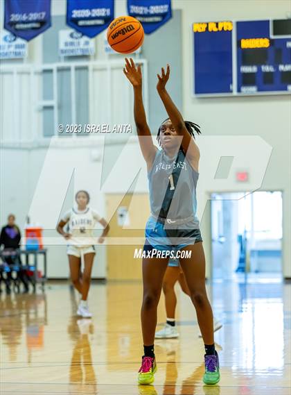 Thumbnail 1 in Wylie East vs. Cedar Ridge (I45 Showdown) photogallery.