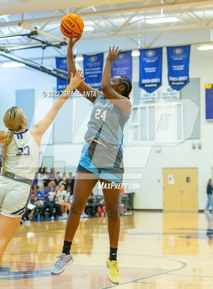 Thumbnail 1 in Wylie East vs. Cedar Ridge (I45 Showdown) photogallery.