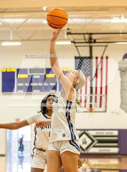 Thumbnail 3 in Wylie East vs. Cedar Ridge (I45 Showdown) photogallery.