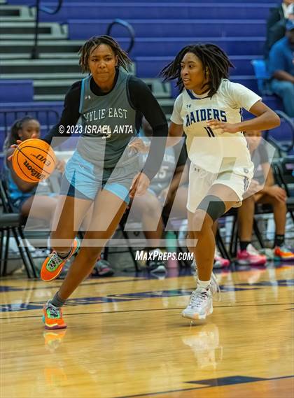 Thumbnail 1 in Wylie East vs. Cedar Ridge (I45 Showdown) photogallery.