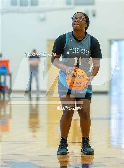 Thumbnail 2 in Wylie East vs. Cedar Ridge (I45 Showdown) photogallery.
