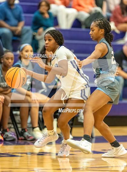 Thumbnail 1 in Wylie East vs. Cedar Ridge (I45 Showdown) photogallery.