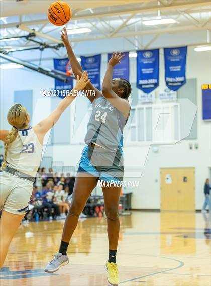 Thumbnail 2 in Wylie East vs. Cedar Ridge (I45 Showdown) photogallery.