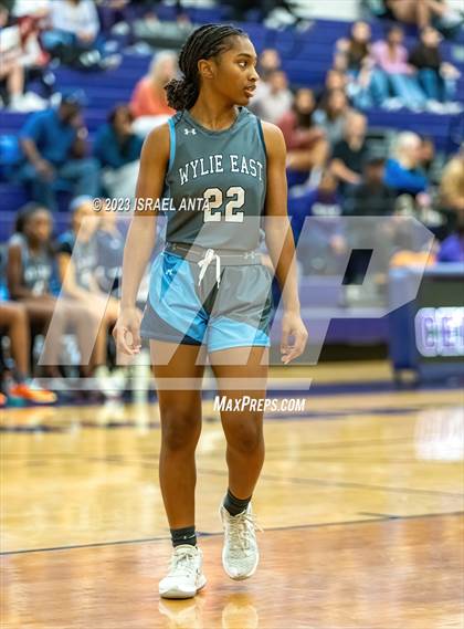Thumbnail 3 in Wylie East vs. Cedar Ridge (I45 Showdown) photogallery.