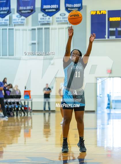 Thumbnail 2 in Wylie East vs. Cedar Ridge (I45 Showdown) photogallery.