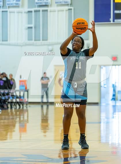 Thumbnail 3 in Wylie East vs. Cedar Ridge (I45 Showdown) photogallery.