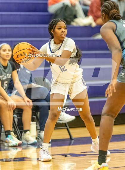 Thumbnail 1 in Wylie East vs. Cedar Ridge (I45 Showdown) photogallery.
