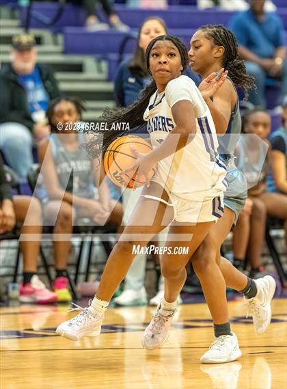 Thumbnail 2 in Wylie East vs. Cedar Ridge (I45 Showdown) photogallery.
