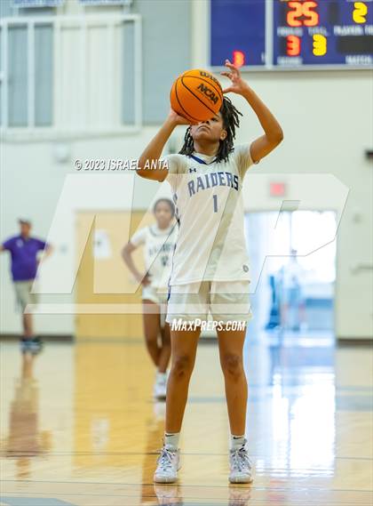 Thumbnail 1 in Wylie East vs. Cedar Ridge (I45 Showdown) photogallery.