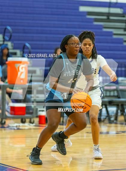Thumbnail 3 in Wylie East vs. Cedar Ridge (I45 Showdown) photogallery.