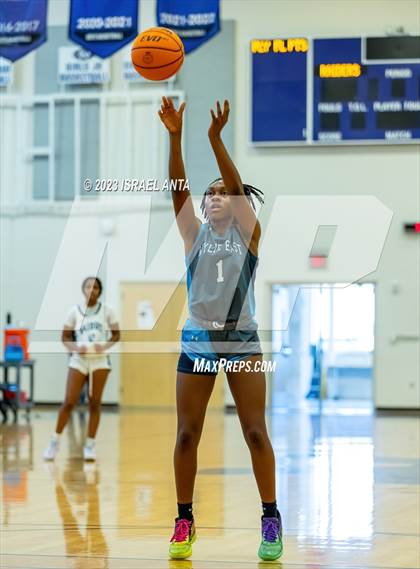 Thumbnail 2 in Wylie East vs. Cedar Ridge (I45 Showdown) photogallery.