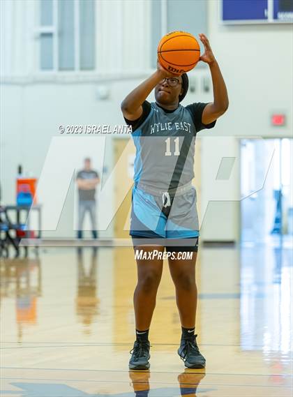 Thumbnail 3 in Wylie East vs. Cedar Ridge (I45 Showdown) photogallery.