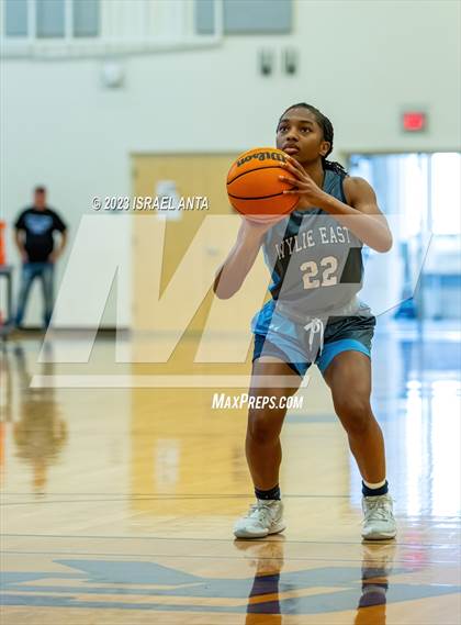 Thumbnail 2 in Wylie East vs. Cedar Ridge (I45 Showdown) photogallery.