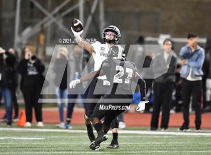 Thumbnail 3 in Vandegrift vs. Steele (UIL 6A D2 Area Playoff) photogallery.