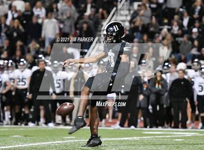 Thumbnail 3 in Vandegrift vs. Steele (UIL 6A D2 Area Playoff) photogallery.