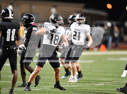Thumbnail 2 in Vandegrift vs. Steele (UIL 6A D2 Area Playoff) photogallery.
