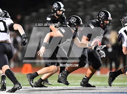 Thumbnail 2 in Vandegrift vs. Steele (UIL 6A D2 Area Playoff) photogallery.