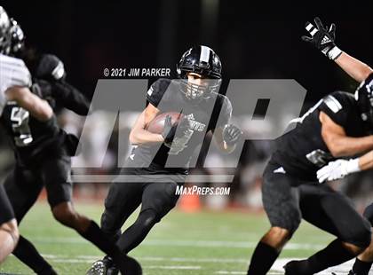 Thumbnail 3 in Vandegrift vs. Steele (UIL 6A D2 Area Playoff) photogallery.