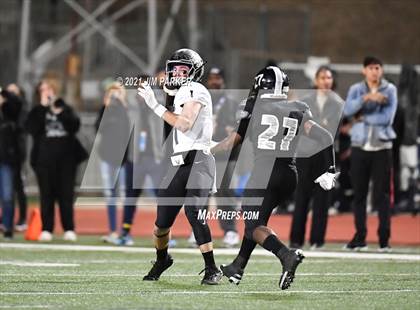 Thumbnail 2 in Vandegrift vs. Steele (UIL 6A D2 Area Playoff) photogallery.