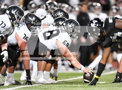 Thumbnail 2 in Vandegrift vs. Steele (UIL 6A D2 Area Playoff) photogallery.