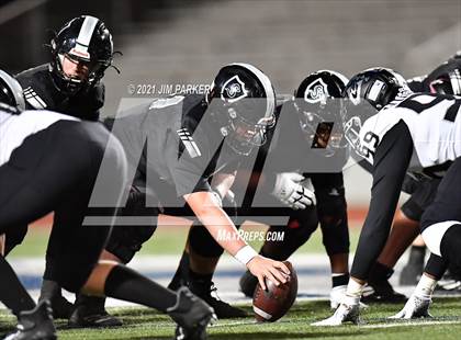 Thumbnail 2 in Vandegrift vs. Steele (UIL 6A D2 Area Playoff) photogallery.