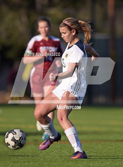 Thumbnail 3 in Menlo School vs Sacred Heart Prep photogallery.