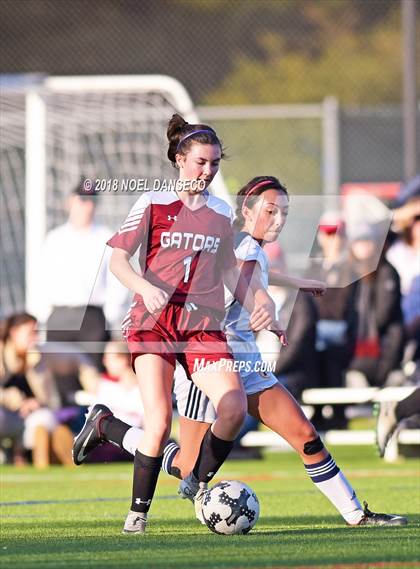 Thumbnail 1 in Menlo School vs Sacred Heart Prep photogallery.