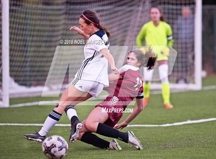 Thumbnail 3 in Menlo School vs Sacred Heart Prep photogallery.