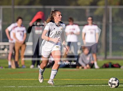 Thumbnail 1 in Menlo School vs Sacred Heart Prep photogallery.