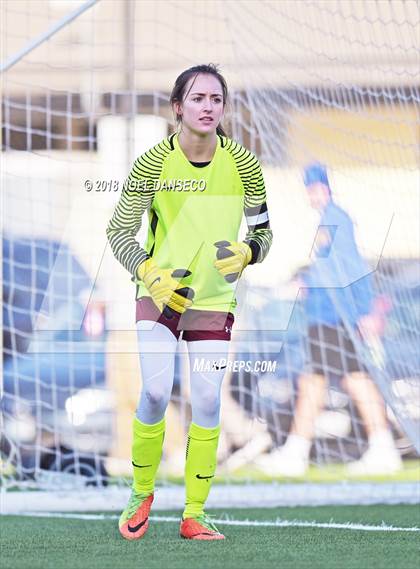 Thumbnail 3 in Menlo School vs Sacred Heart Prep photogallery.