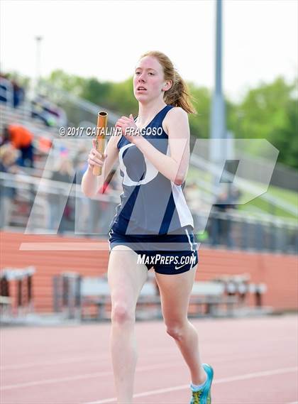 Thumbnail 2 in 50th Annual Loucks Games (Women's Distance Medley Open) photogallery.
