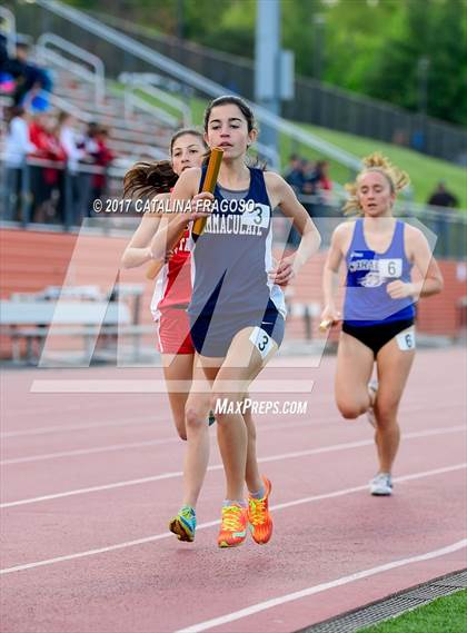 Thumbnail 2 in 50th Annual Loucks Games (Women's Distance Medley Open) photogallery.