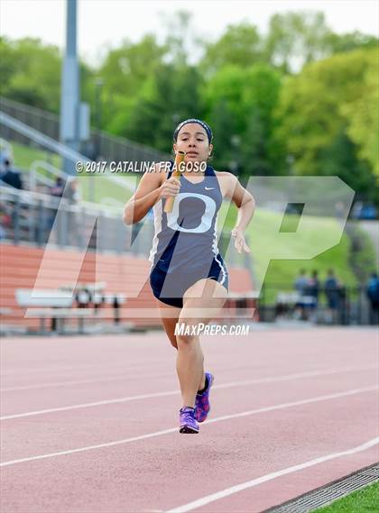 Thumbnail 2 in 50th Annual Loucks Games (Women's Distance Medley Open) photogallery.